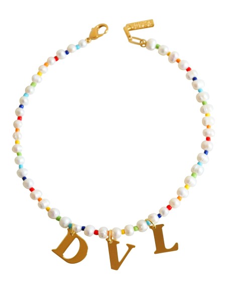 Collar "Rainbow of Pearls" con inicial
