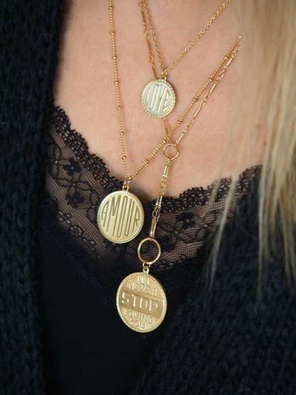Collar Medalla "AMOUR" - Imagen 16