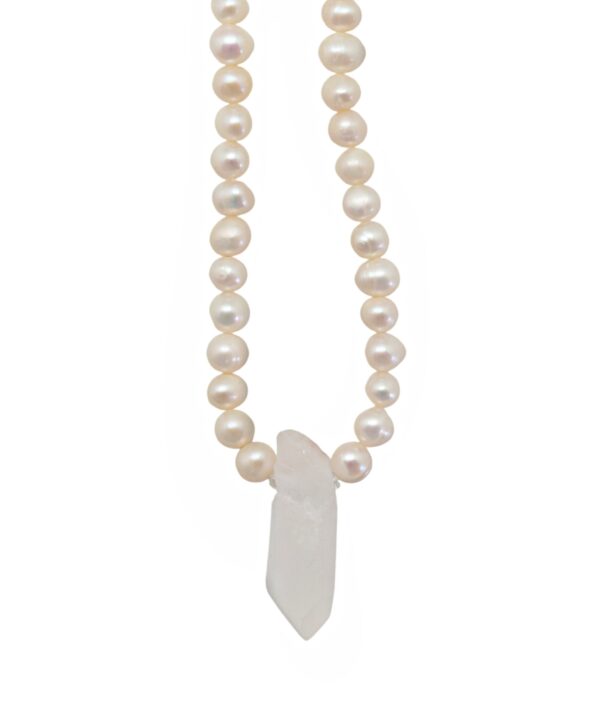 Collar Pearls ON THE ROCKS